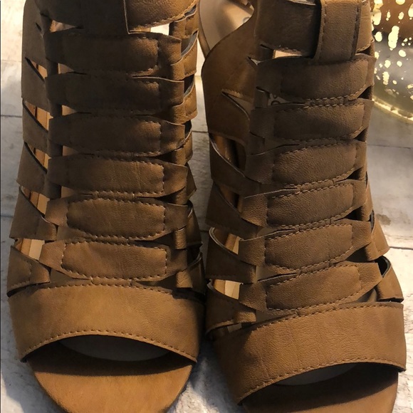 Shoes - Picture 2 of 2